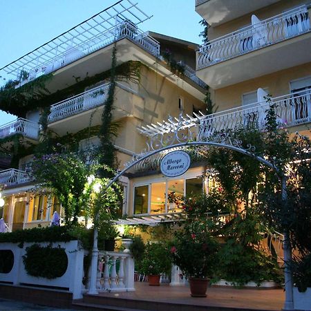 קאטוליקה Hotel Marconi מראה חיצוני תמונה