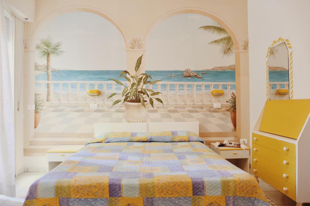 קאטוליקה Hotel Marconi מראה חיצוני תמונה