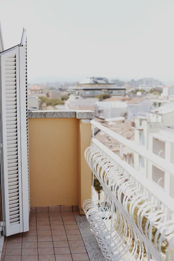 קאטוליקה Hotel Marconi מראה חיצוני תמונה